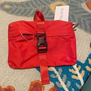 NWT:  Athleta Oslo Crossbody/Hip Pack